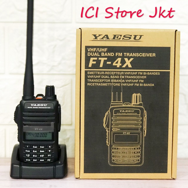 Radio HT Yaesu FT 4X