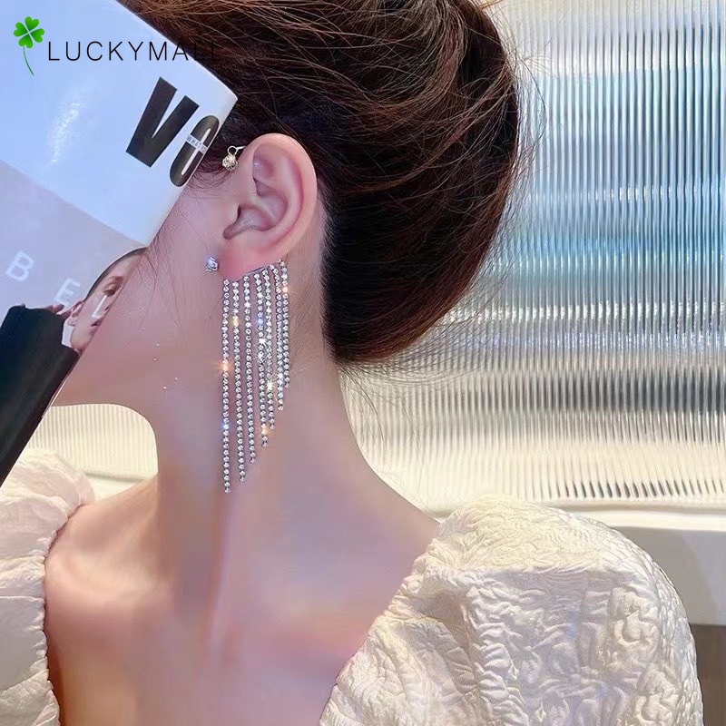 Anting Tusuk Gantung Wanita Bahan Metal Warna Silver Desain Rumbai Hias Berlian Gaya Korea Untuk Pesta