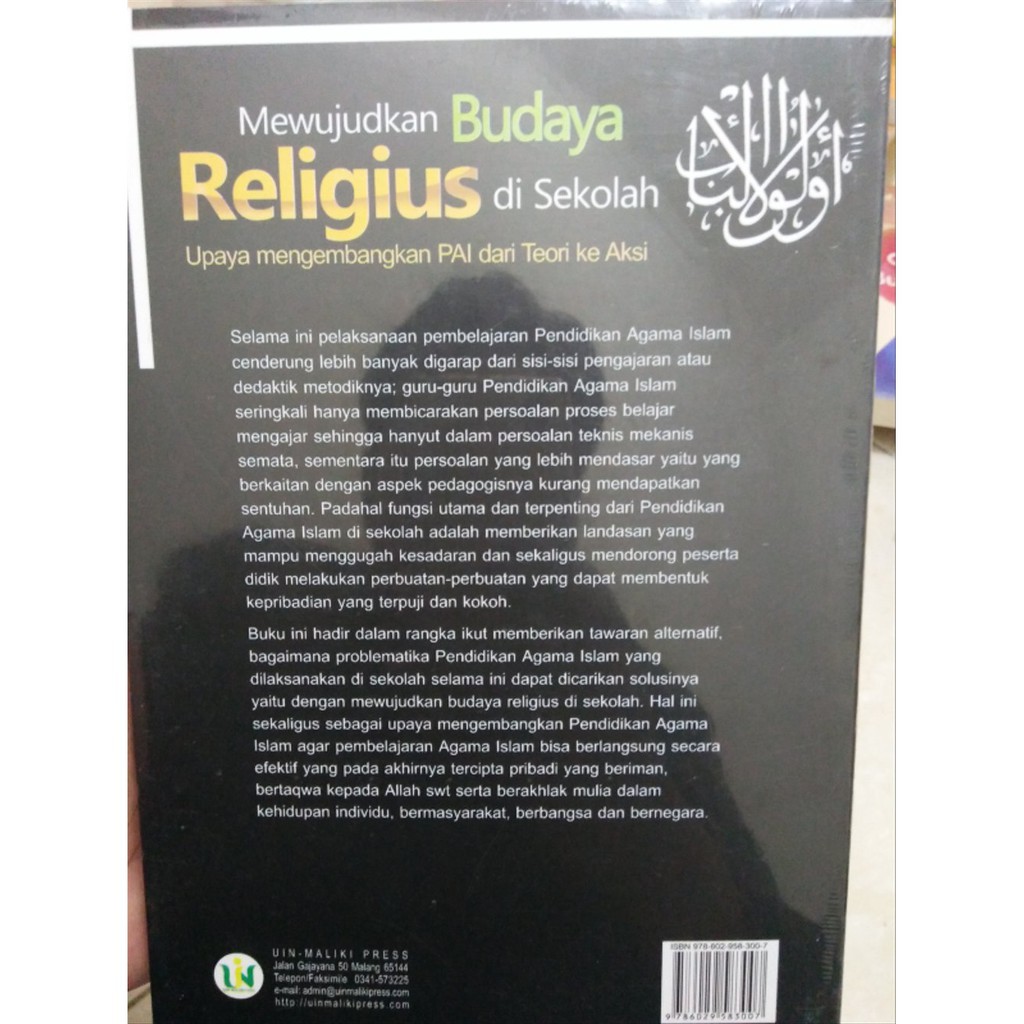 MEWUJUDKAN BUDAYA RELIGIUS DI SEKOLAH