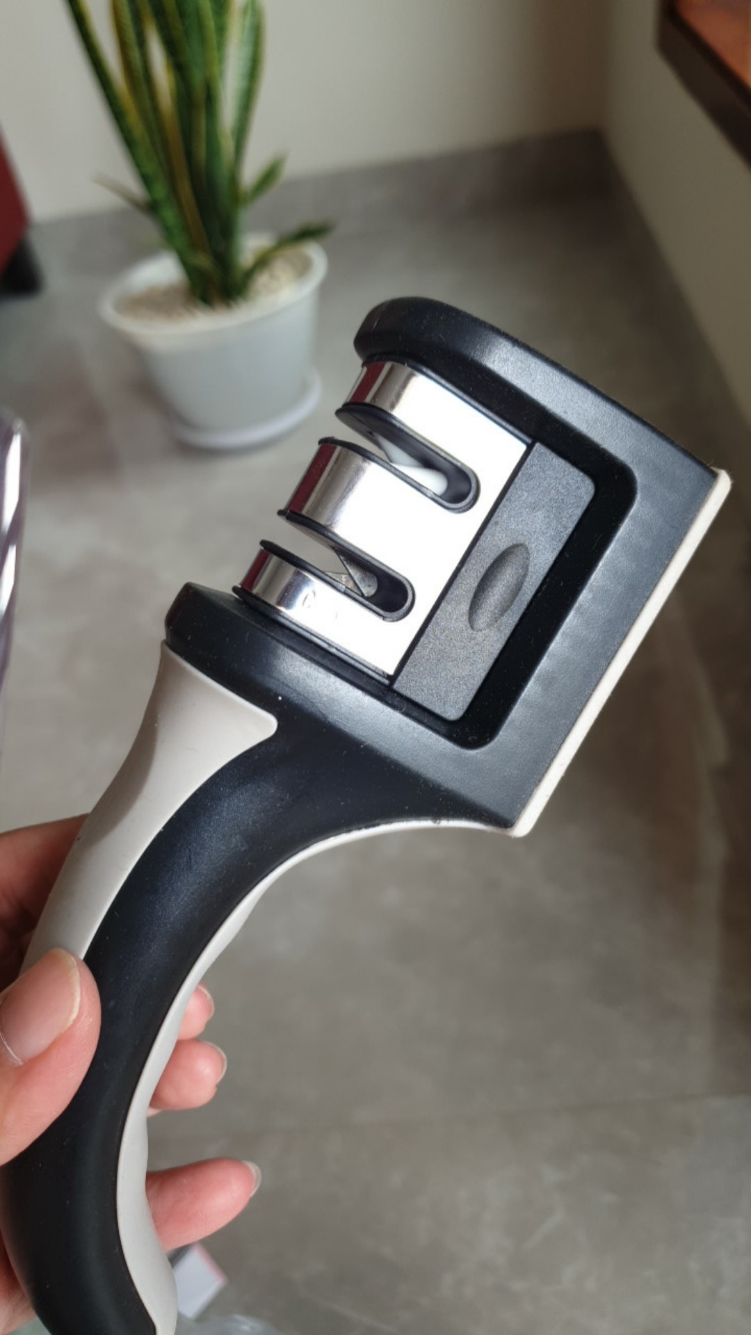 Cortex Alat Pengasah Pisau & Gunting 2 In 1