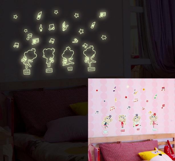 Set Stiker Dinding "Glow in the Dark" Motif 4 Monyet Penari