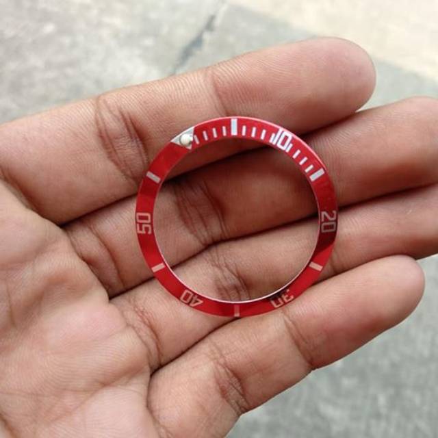 ROLEX SUBMARINER PLAT DIAL ROLEX SUBMARINER RED 37.5MM .