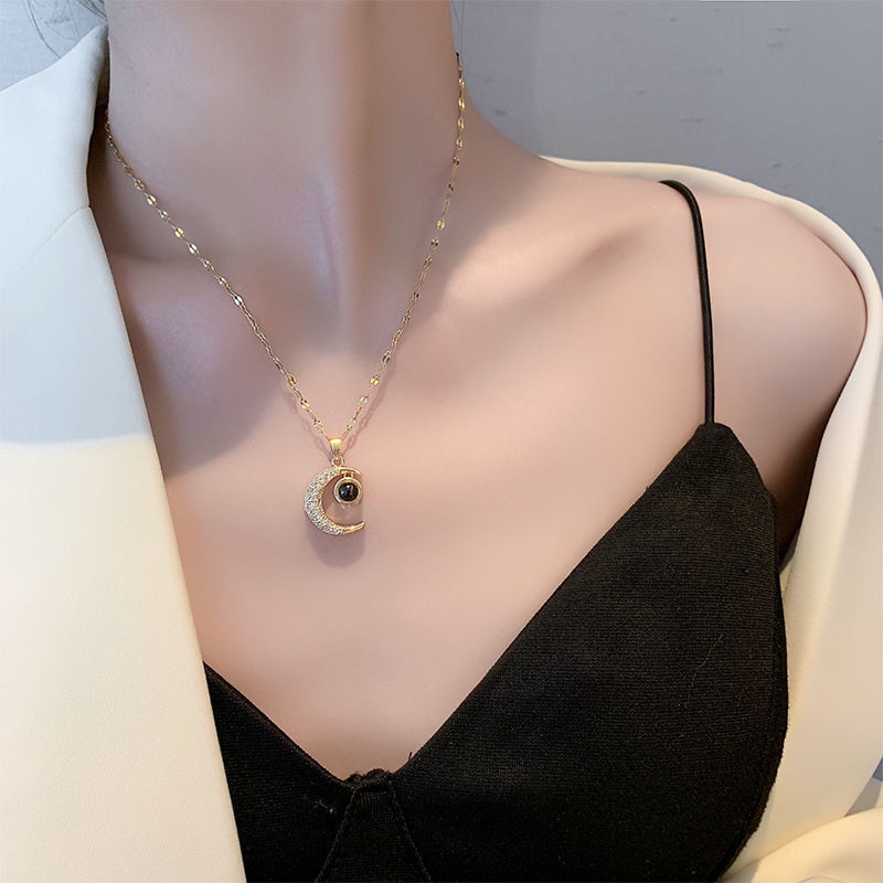 kalung titanium teman terbaik choker wanita 100 bahasa I love you hadiah kalung proyeksi bulan untuk ibu dan pacar