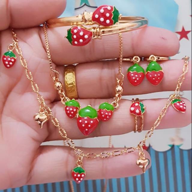 Set anak stawberry 5577