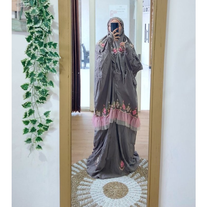 Mukenah sutra diamond