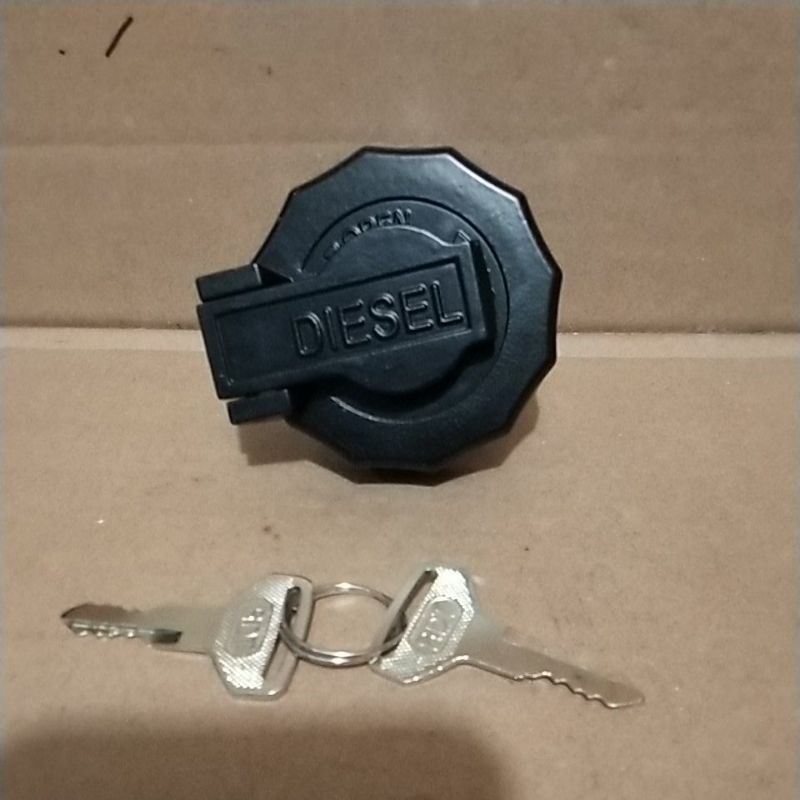 TUTUP TANGKI SOLAR ISUZU TRAGA TAIWAN