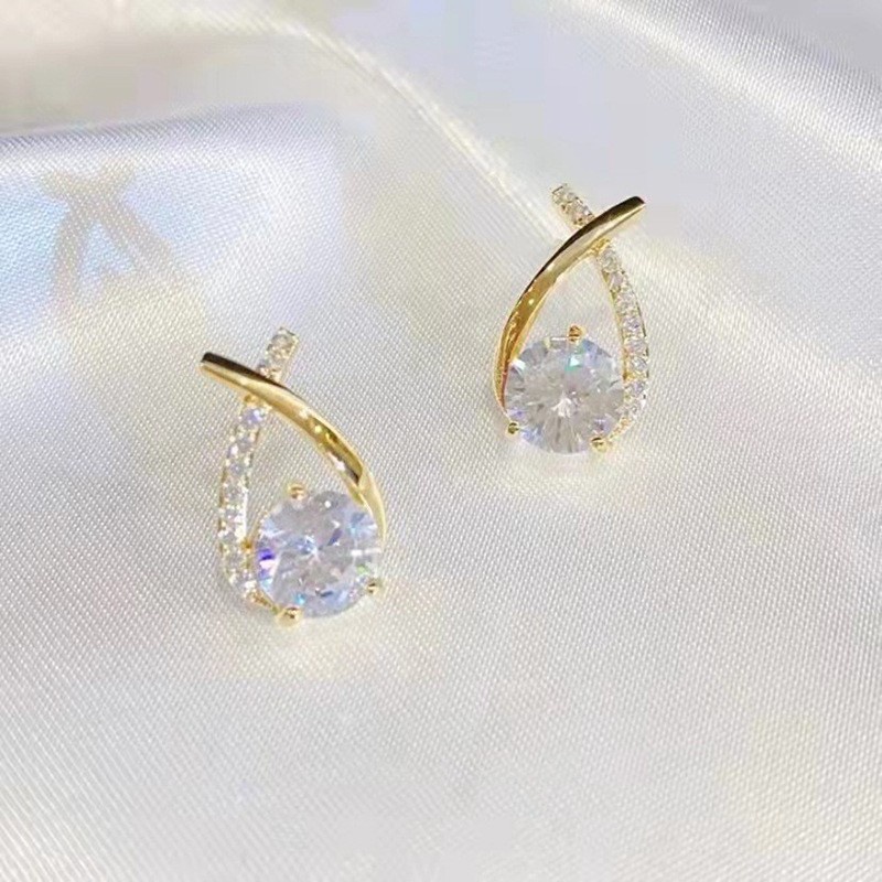 Anting Tusuk Wanita Desain Salib hollow Hias Berlian Gaya Korea Untuk Pesta