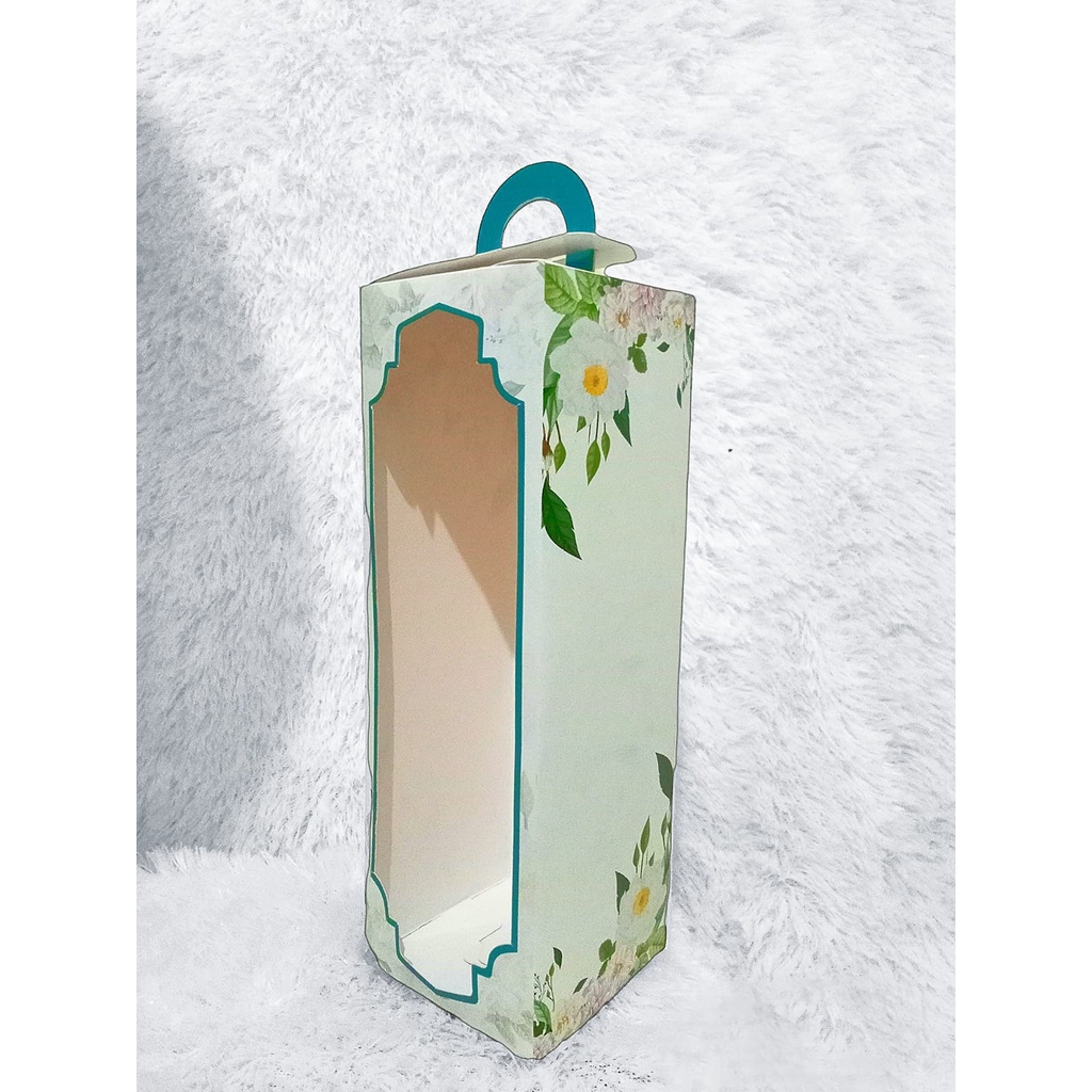 

Box souvenir botol 7x7x21 Ivory Tosca