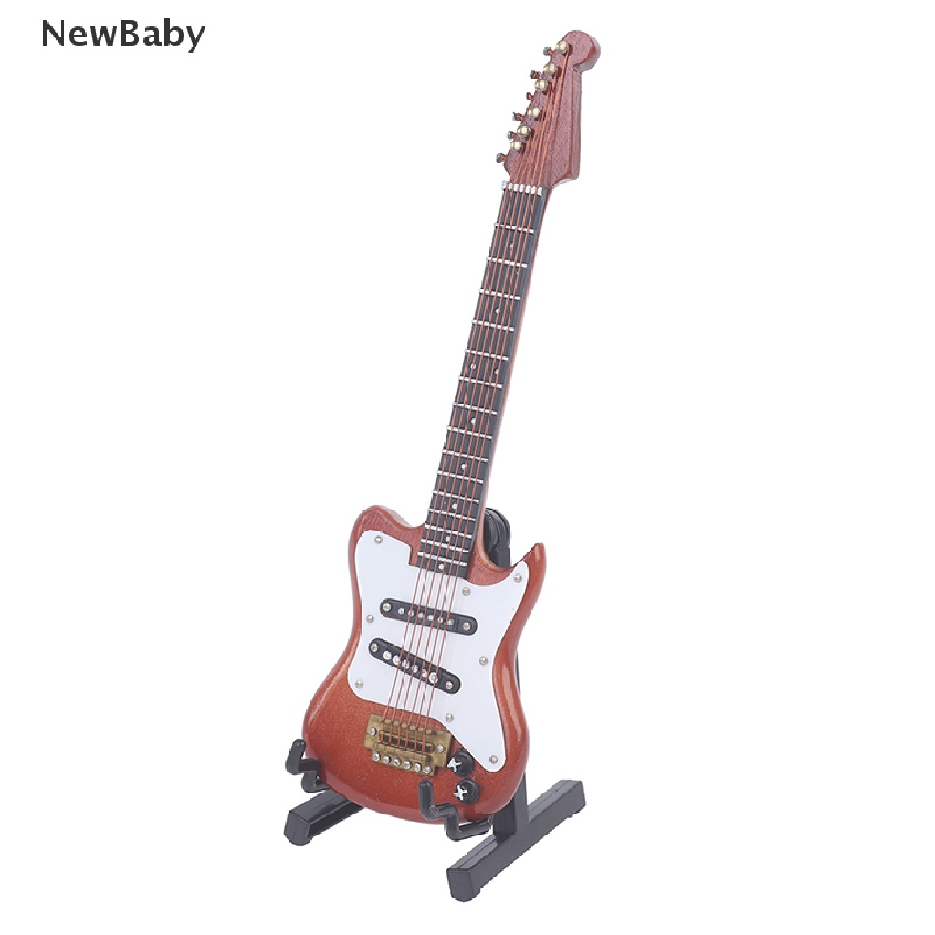 Mainan Miniatur Gitar Elektrik Bahan Kayu Skala 1: 6 Dengan Stand Untuk Aksesoris Rumah Boneka