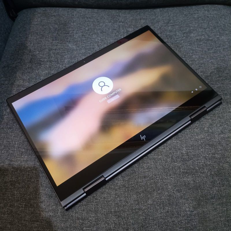 Ryzen 5/16gb ram/ssd512 /HP ENVY X360 covertible 15-cp0012AU