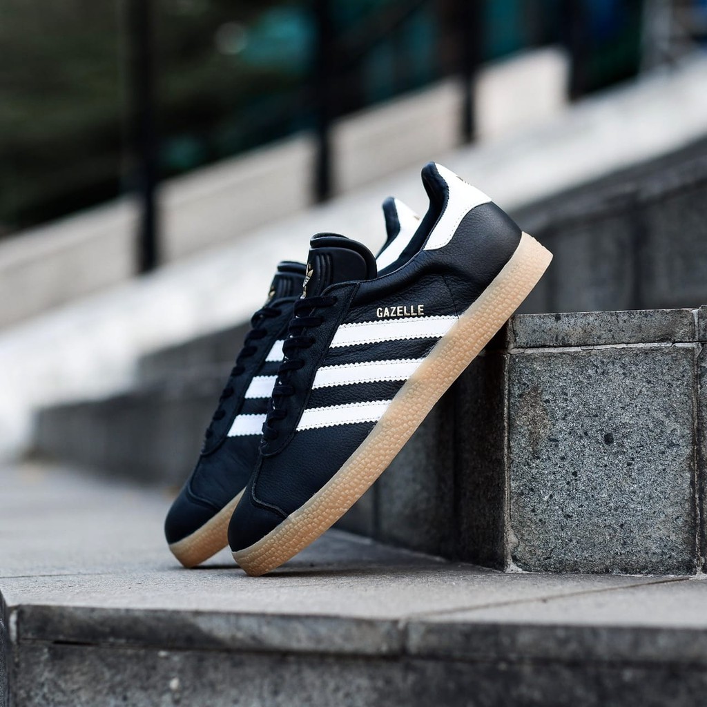 SEPATU / SNEAKERS ORIGINAL ADIDAS GAZELLE LEATHER BLACK WHITE SOLE GUM