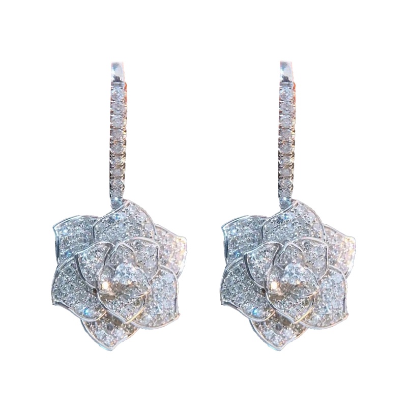 Anting Bentuk Bunga Aksen Cubic Zirconia Bling Untuk Wanita