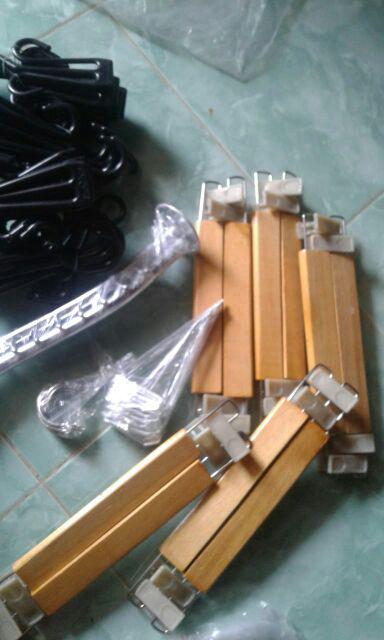Hanger Jepit Kayu Celana , Rok Natural Dewasa Lusinan / 12 Pcs