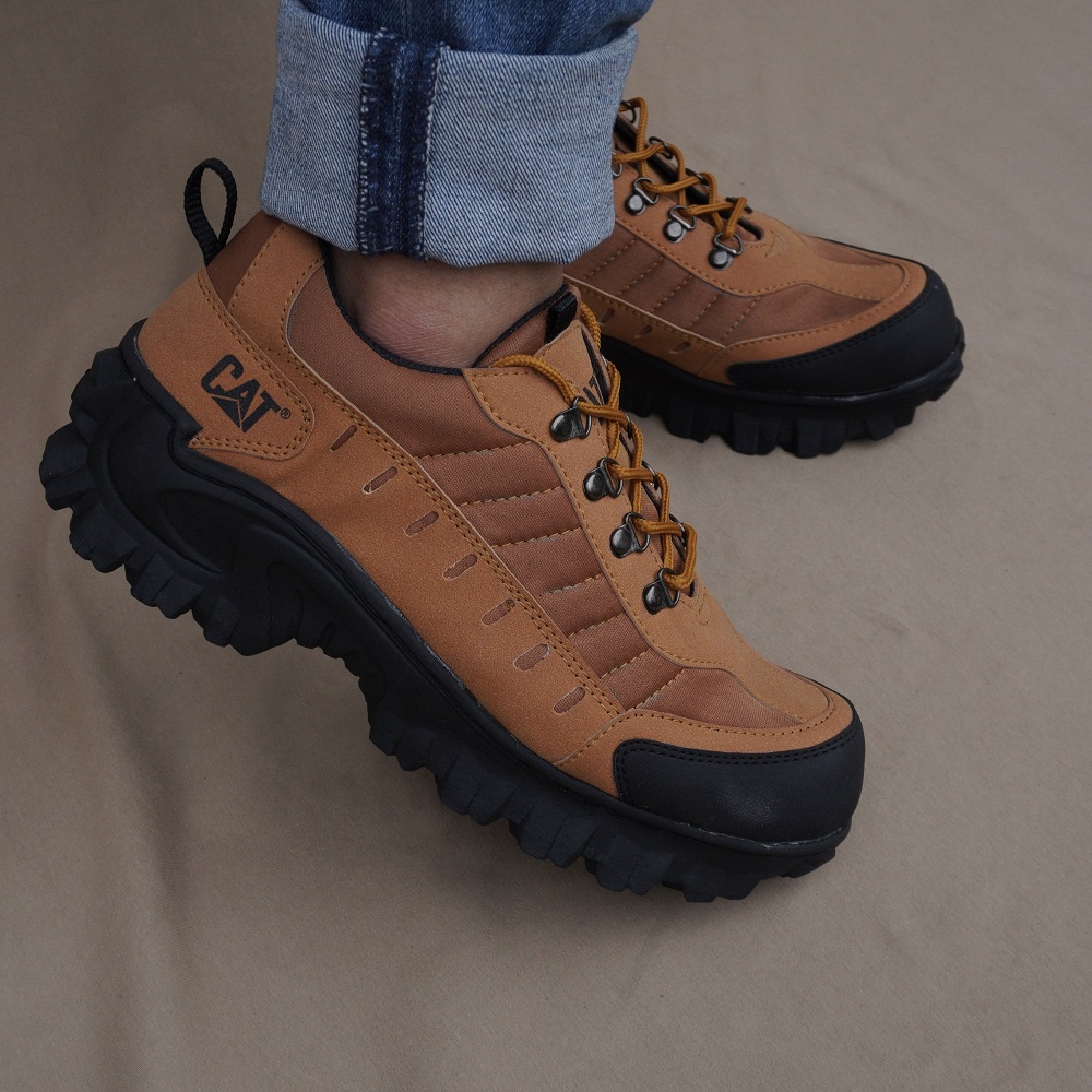 COD!! Sepatu Boots Pria Safety Ujung Besi Caterpillar Buldozer TAN Low Boot Kerja Cowok Anti Selip