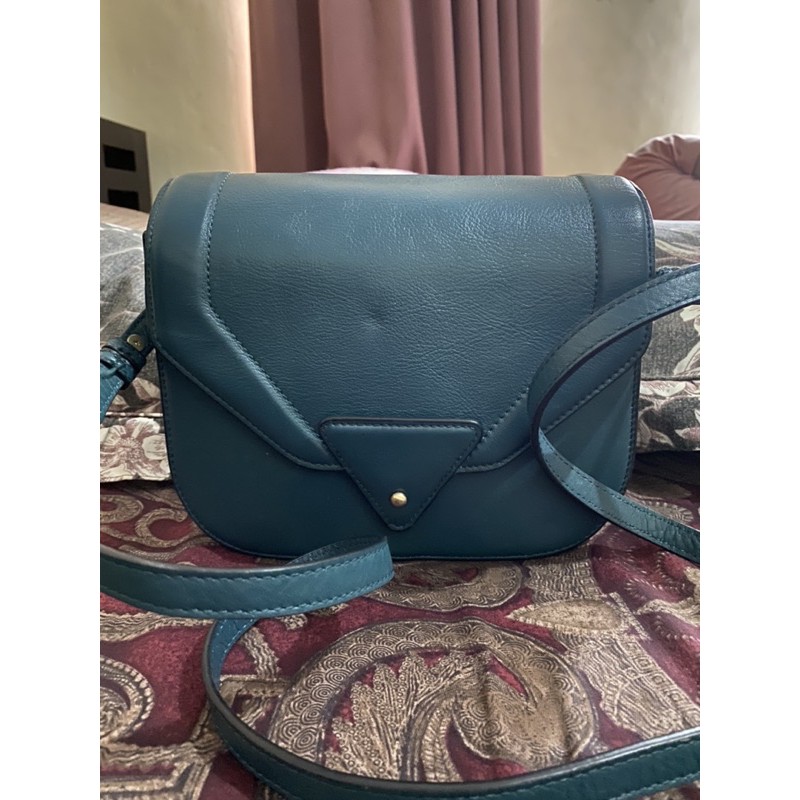 finn esker sling warna toscha