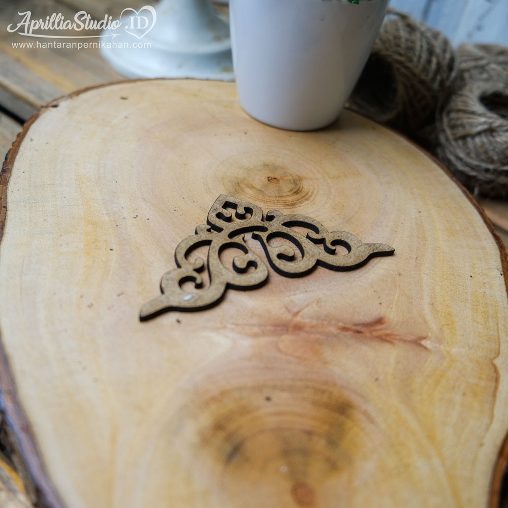 SUDUT SIKU HANTARAN MODEL CUTTING MDF Hiasan Properti Dekorasi Seserahan