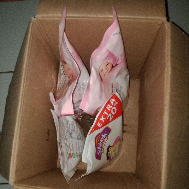 Sleek Detergent Atau Sabun Cuci Baju 450ml Refill