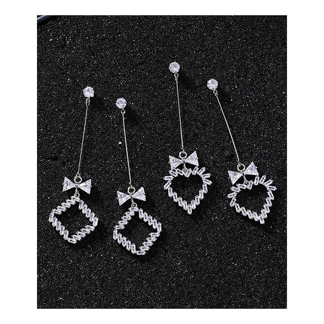 LRC Anting Tusuk Fashion 925 Silver Needle Crystal Zircon Bow Earrings F56826