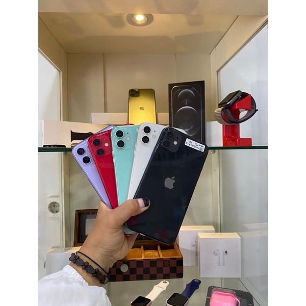 IPHONE SECOND 11  64GB