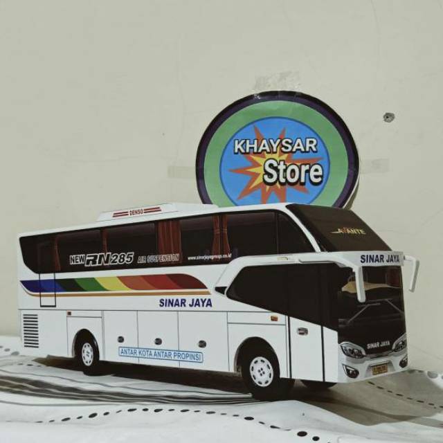 Miniatur bus bis sinarjaya avante