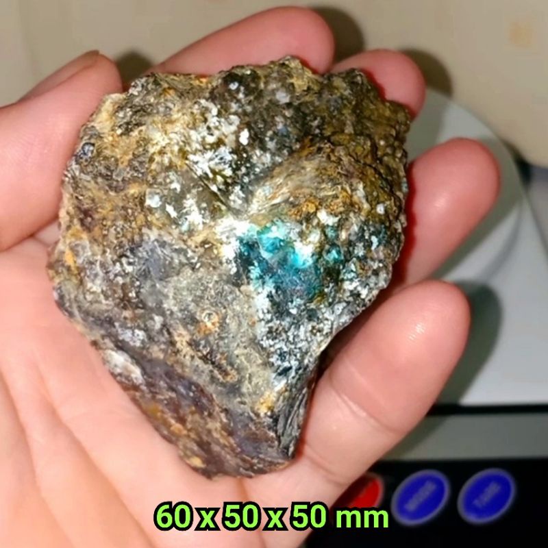 Bahan Bacan Majiko Coklat / Hitam Yang Asli Bisa TouchScreen.. Senter Tembus.. 60x50x50 mm.. 184 gra