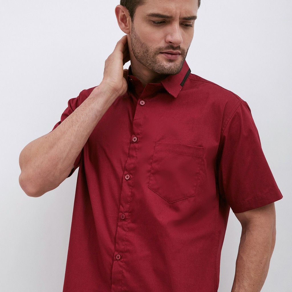 M231 Kemeja Pria Basic Polos Pendek Maroon 1683IRAMAYANA JAKTIM