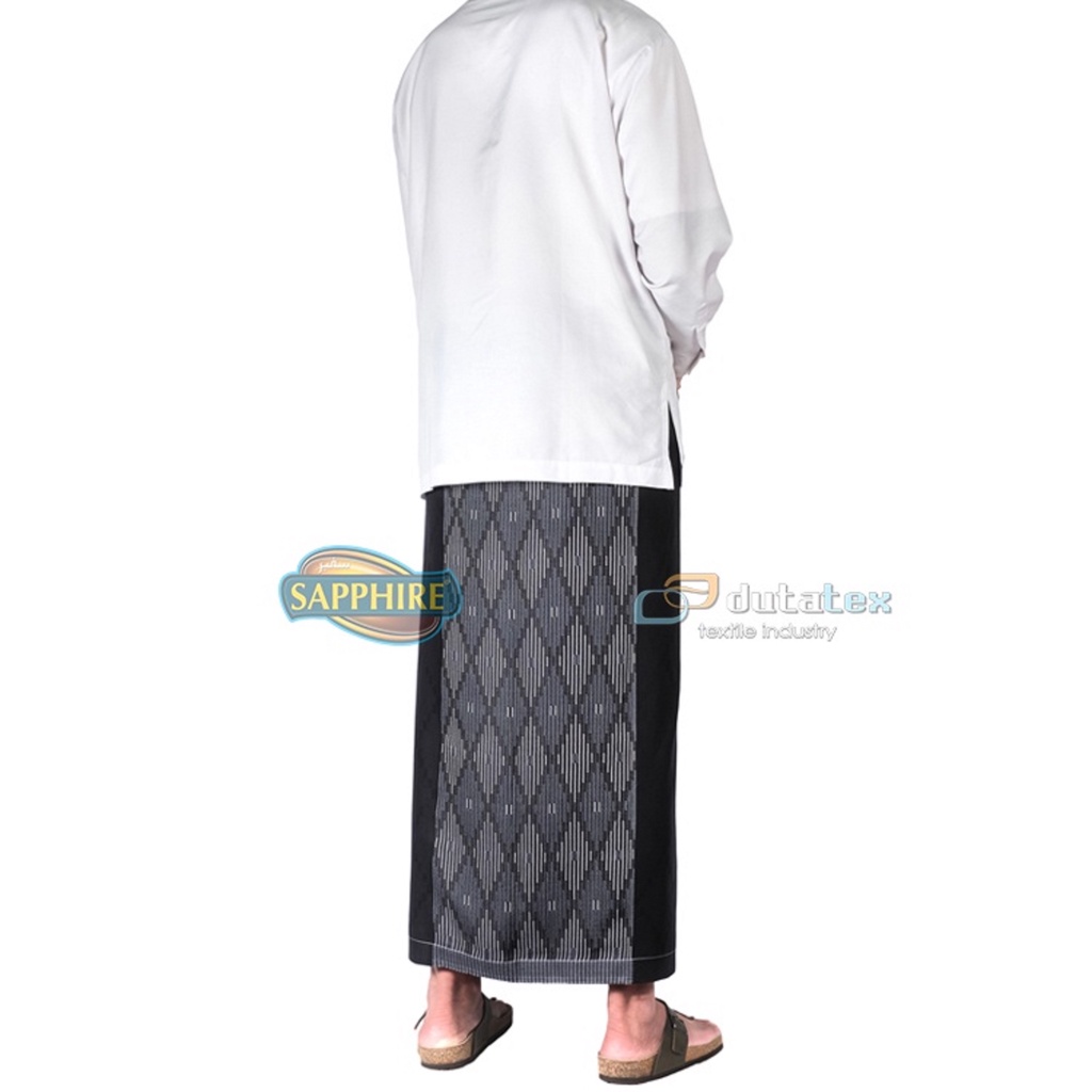 Sarung Tenun Sapphire Polos Hitam Tumpal Sarung Sholat Pria Laki Laki Dewasa Original Shapire