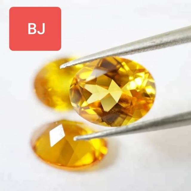 Batu Golden Yellow Safir 9 - 10 mm Oval Cutting Corundum Created