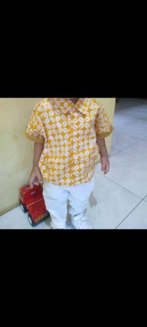 Pop Kidswear   Sumitra Batik Shirt - Kerah Biasa - Kemeja Batik Cap Anak Kuning Bahan Katun