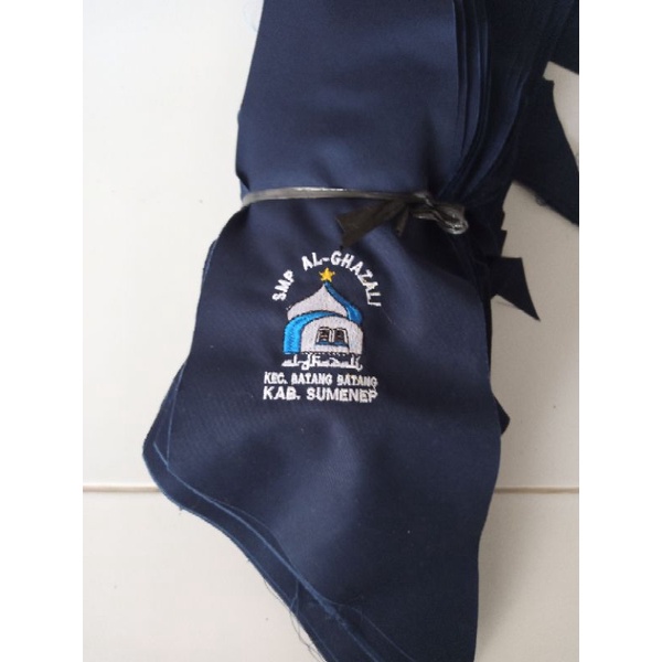 topi bordir logo sekolah/dasi bordir logo sekolah/dasi bordir/