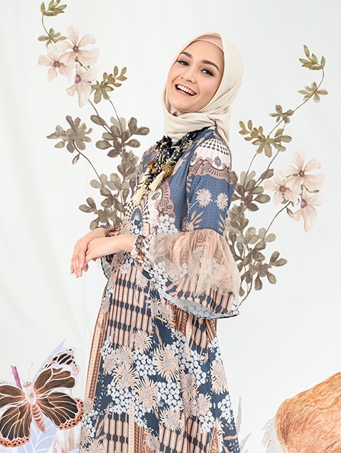 Nada Dress in Stone Blue - Wearing Klamby