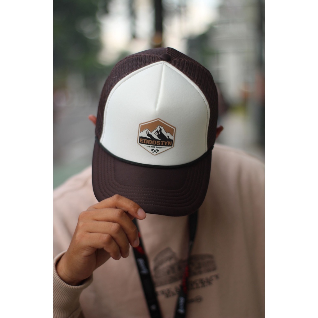 Eddostyn Topi Trucker Jaring Original Distro Pria Dewasa Mountai Coklat Putih