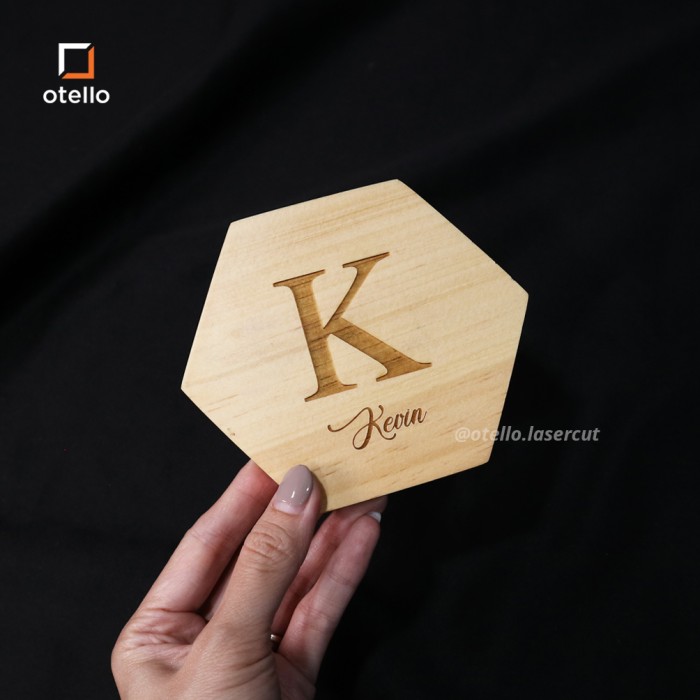 Pinu | Hexagon Wooden Coaster Kayu Pinus Grafir | Engrave Tatakan Gelas Cafe