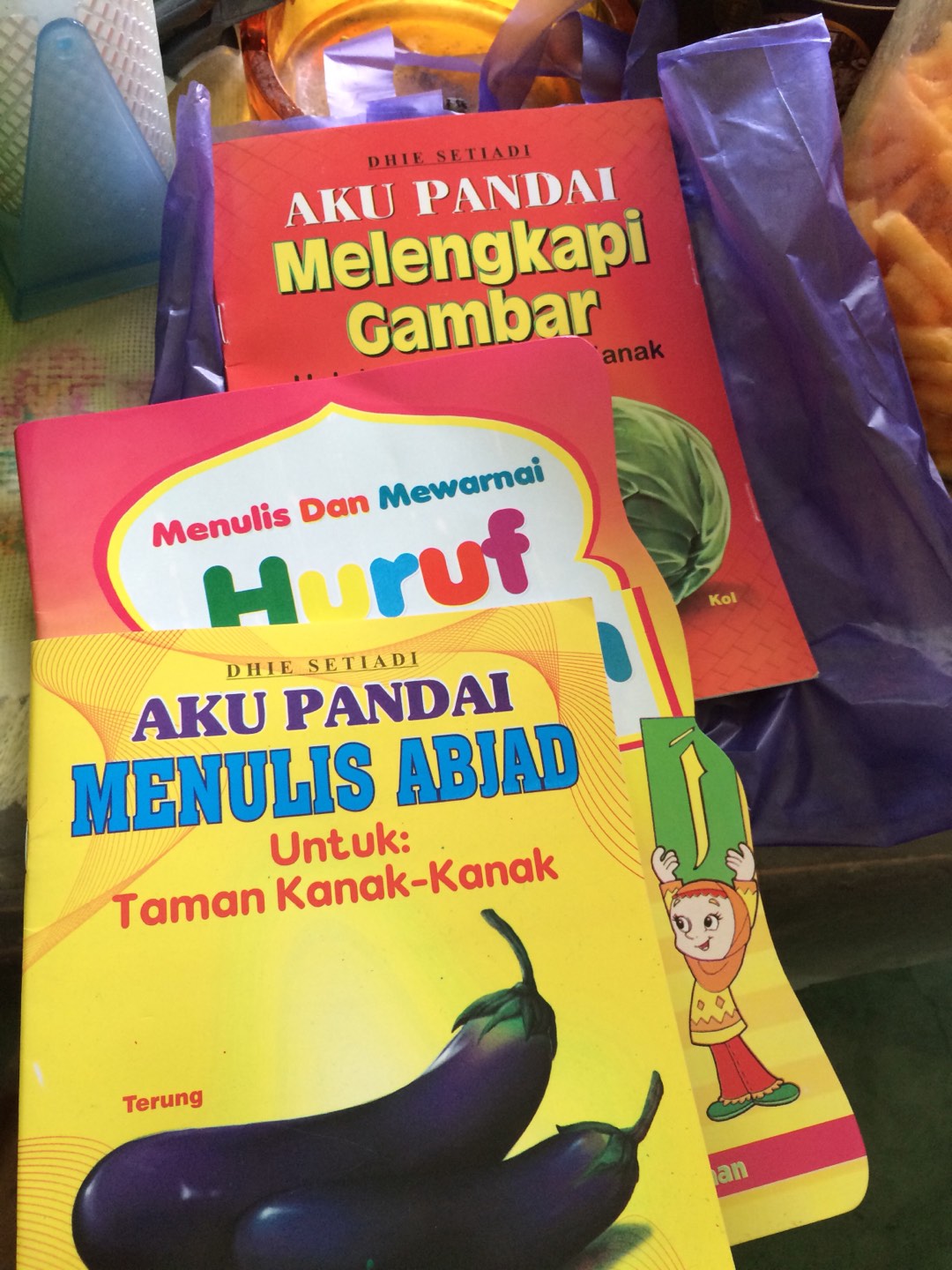 Seri Anak Kreatif Gunting Tempel & Mewarnai Robot