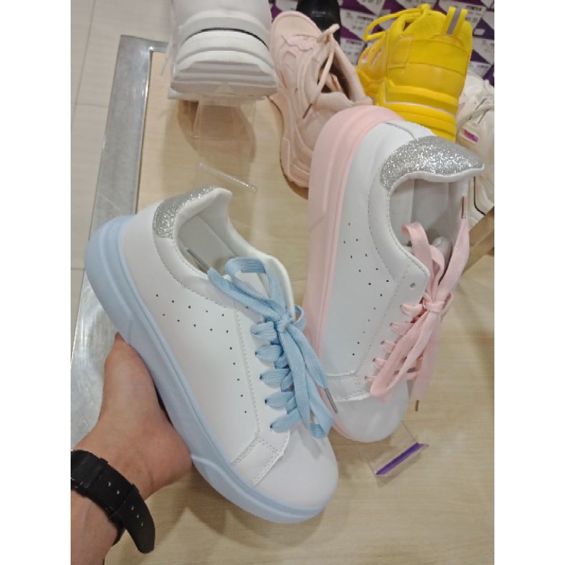 sepatu sneakers cantik laviola