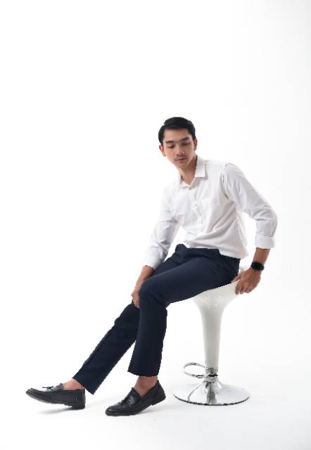 Mubeng - Celana Kantor Formal Slimfit Navy