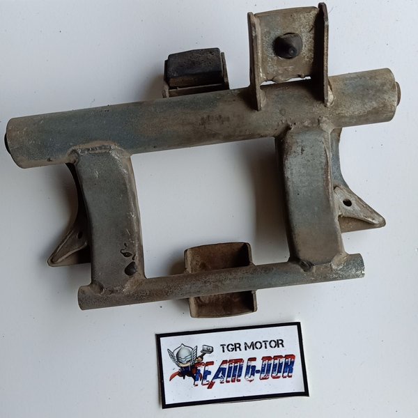 monting mounting arem arm ayunan dudukan mesin origina honda beat scoopy spacy vario 110 fi old stat