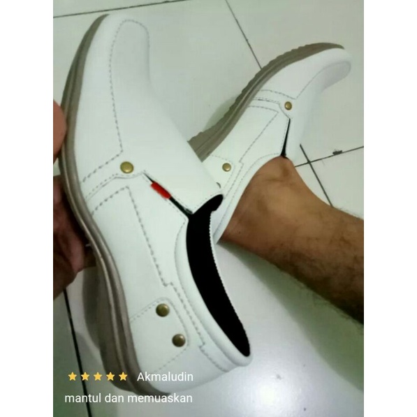 sepatu kerja putih/sepatu casual putih/sepatu putih kuliah kesehatan