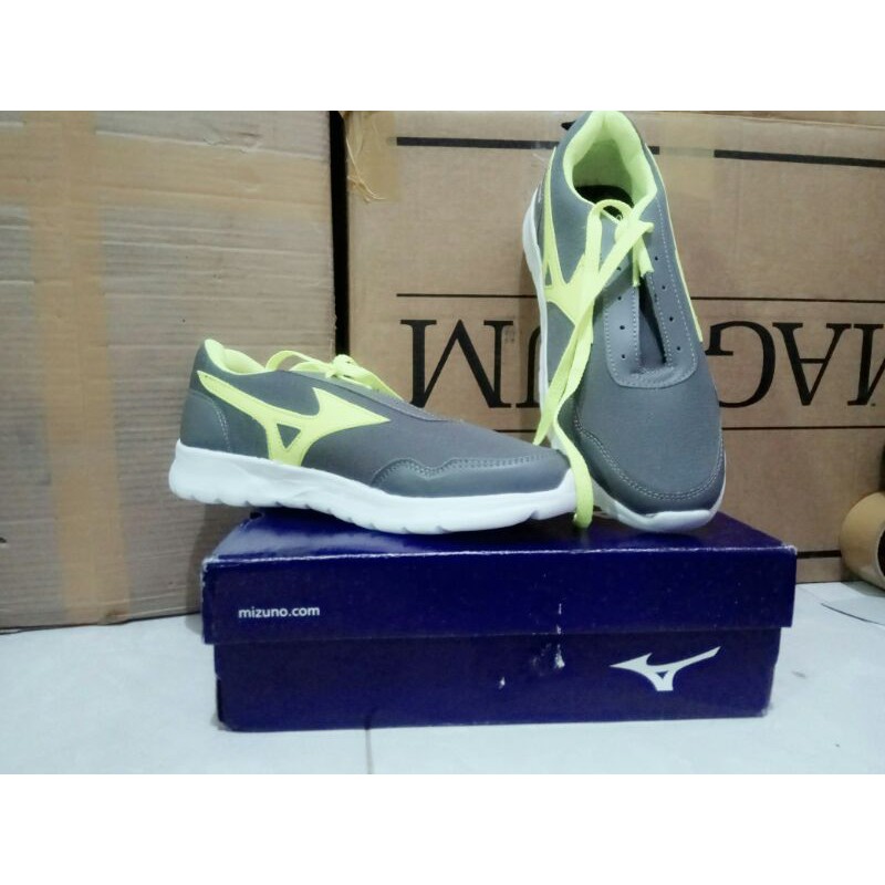 sepatu running mizuno