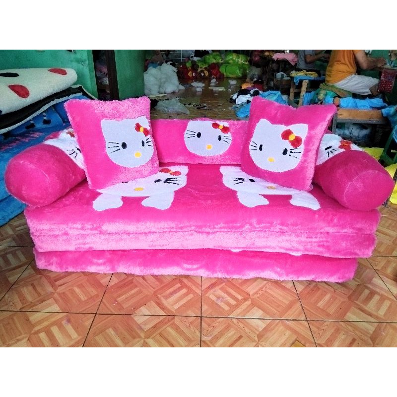 sofa bad karakter