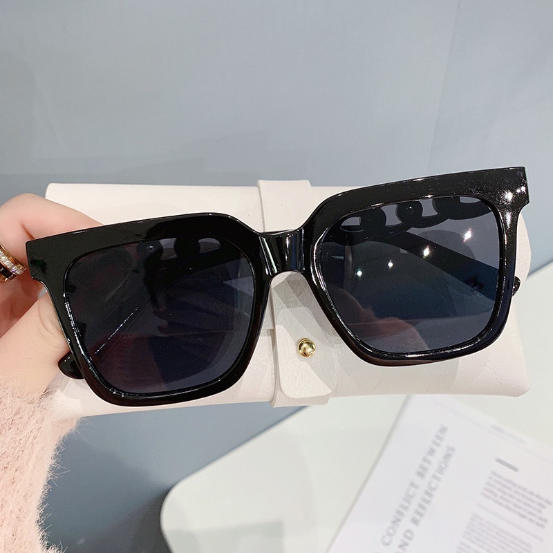 Kacamata Hitam Sunglasses Desain Rantai Persegi Bingkai Besar Kaca mata Retro Lensa Bening Kacamata Wanita Street Shooting