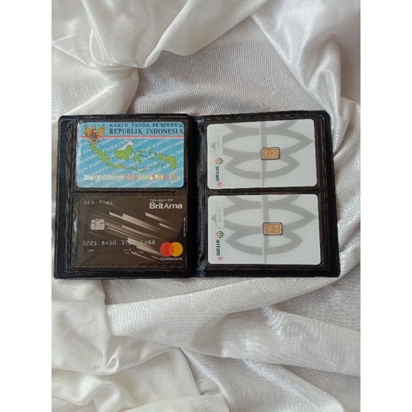 

Album kartu nama 64 slot/name card holder/album atm/album logam mulia/tempat kartu nama