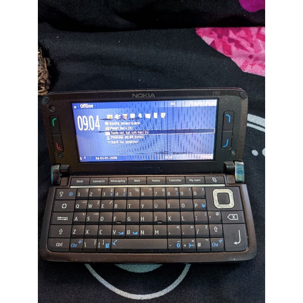 Nokia e90 bahan