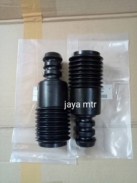 Karet /boot shock depan Nissan livina