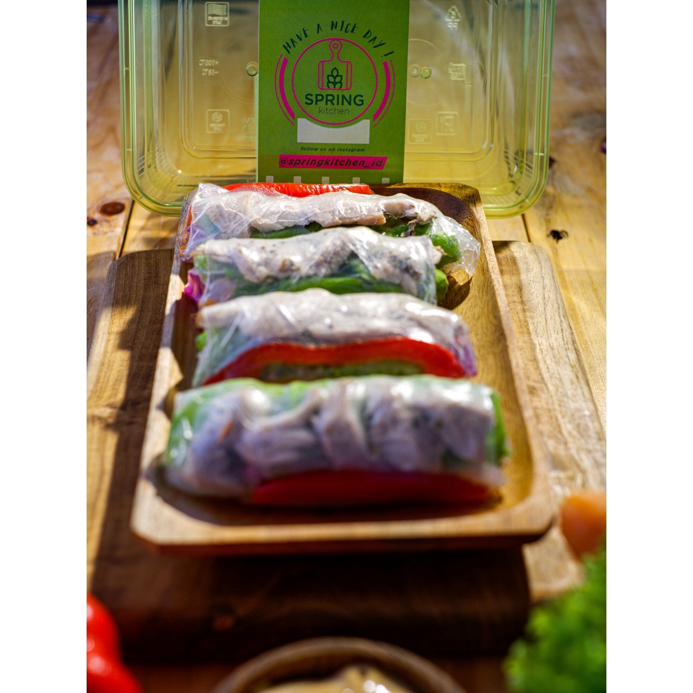 Salad Roll Vietnam Spring Roll Ayam Rempah (isi 4 Pcs) Kirim Instant 1-2 Jam Sampai 