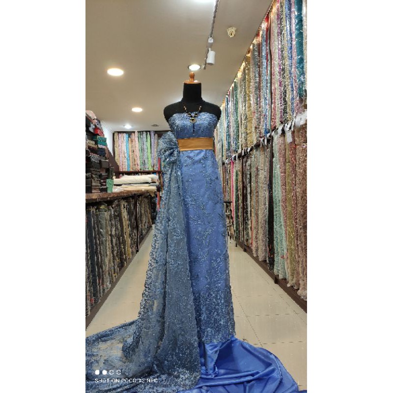 Kain Tile Brokat Kebaya Dress Biru Cinderella