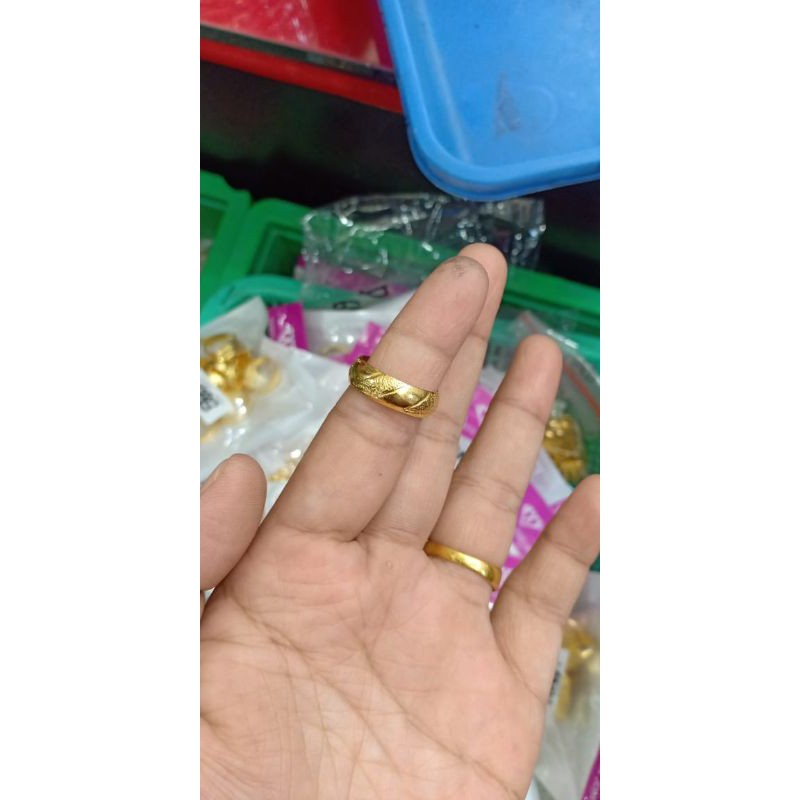 Cincin lapis emas 24k/london,kualitas Golden,awet,than lama,bisa cincin nikah,kado,Persis kayak asli