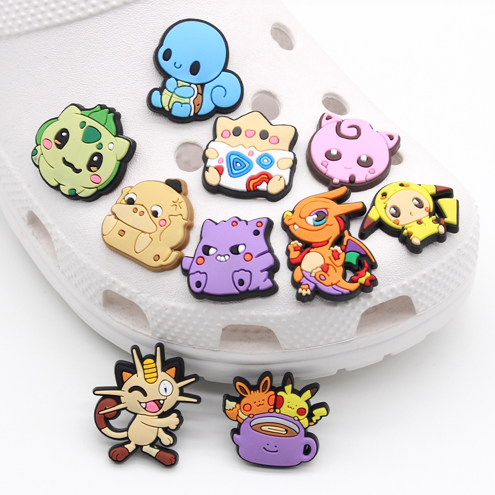 Crocs Pin imut Pokemon tema Shoe charms decorate sandal Gesper kartun Pikachu Lubang Sepatu accessories Jibbitz  DIY Dapat dilepas anak hadiah Natal