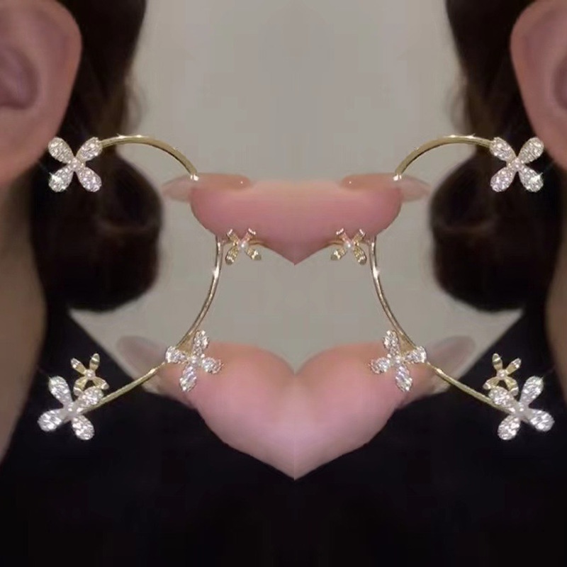 Anting Kait Gantung Desain Daun / Snowflake Hias Berlian Imitasi Untuk Wanita