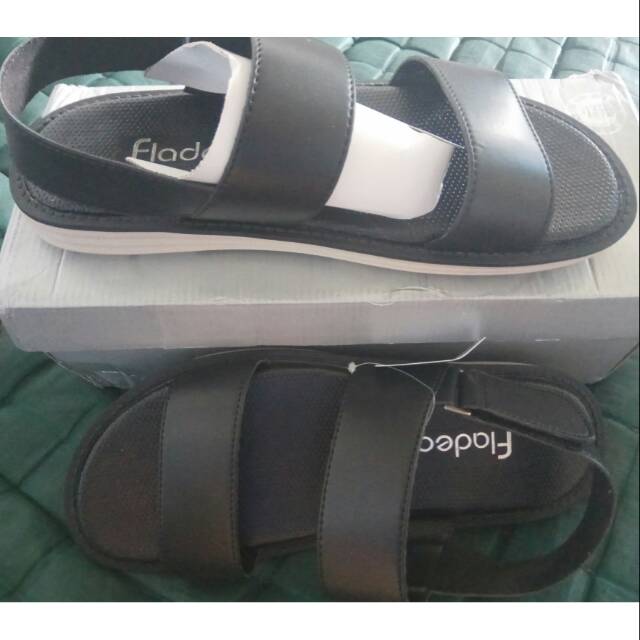 sandal Cowok fladeo